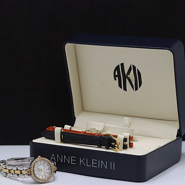 【最終値下げ新品未開封】アルター セントルイス Luxury Handle Diamond Ring | 20.03 克拉D 色内部無暇長方形鑽石戒指