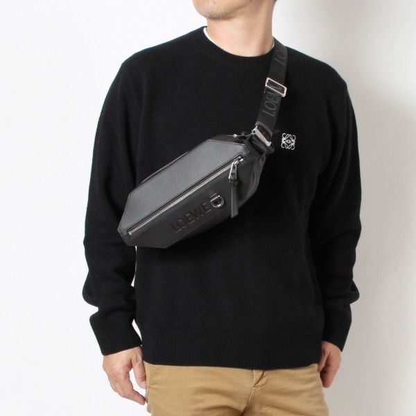 ロエベ　loewe 最高級ヌバックレザーブルゾン　中綿 楽天市場】loewe レザー ジャケットの通販