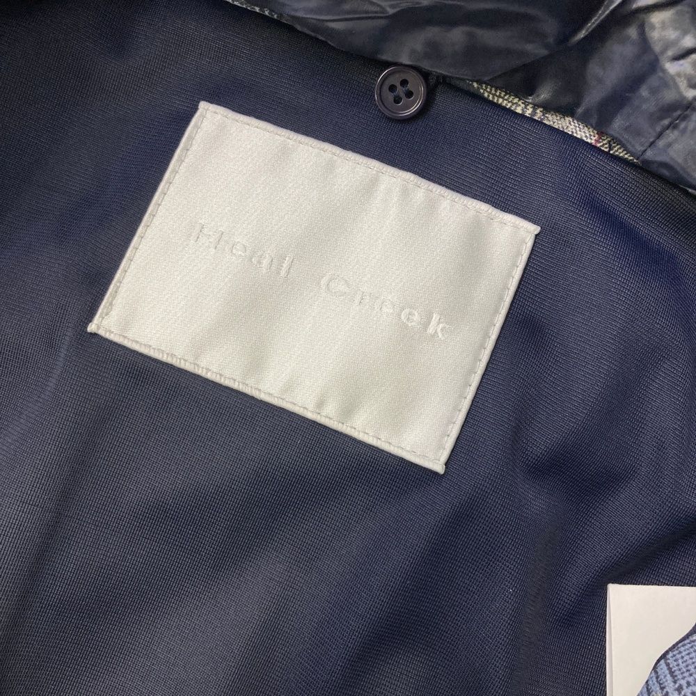 240101507238 ゴルフウェア