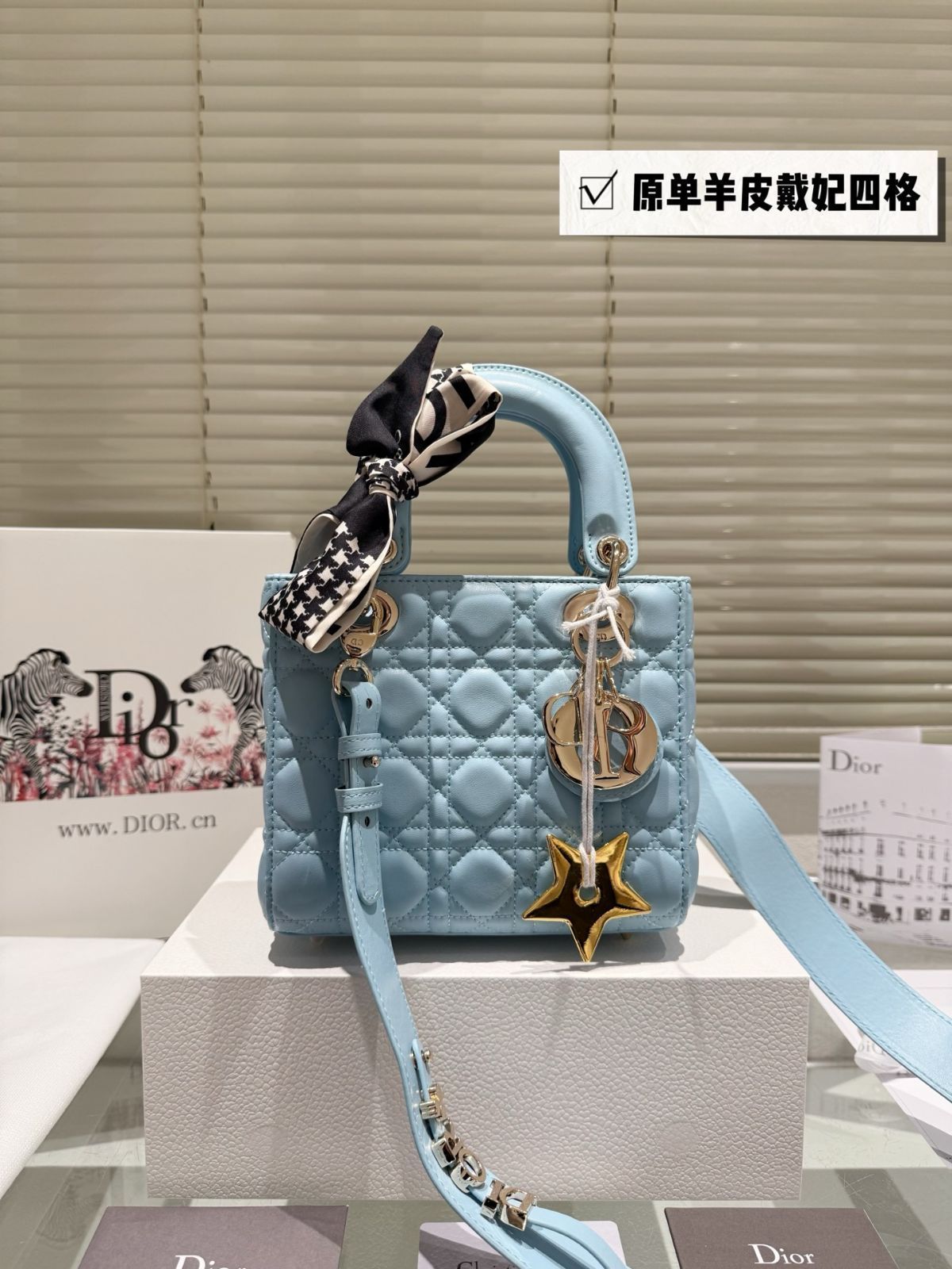【セレブ愛用☆お洒落】DIOR ミニバッグ 今日特価】Dior Lady Dior 羊皮ミニバッグ 20cm 高品質