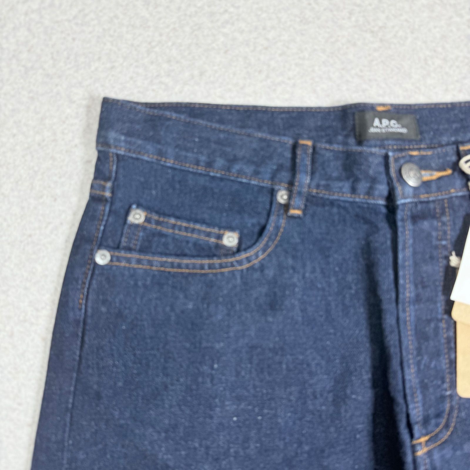 A.P.C アーペーセー