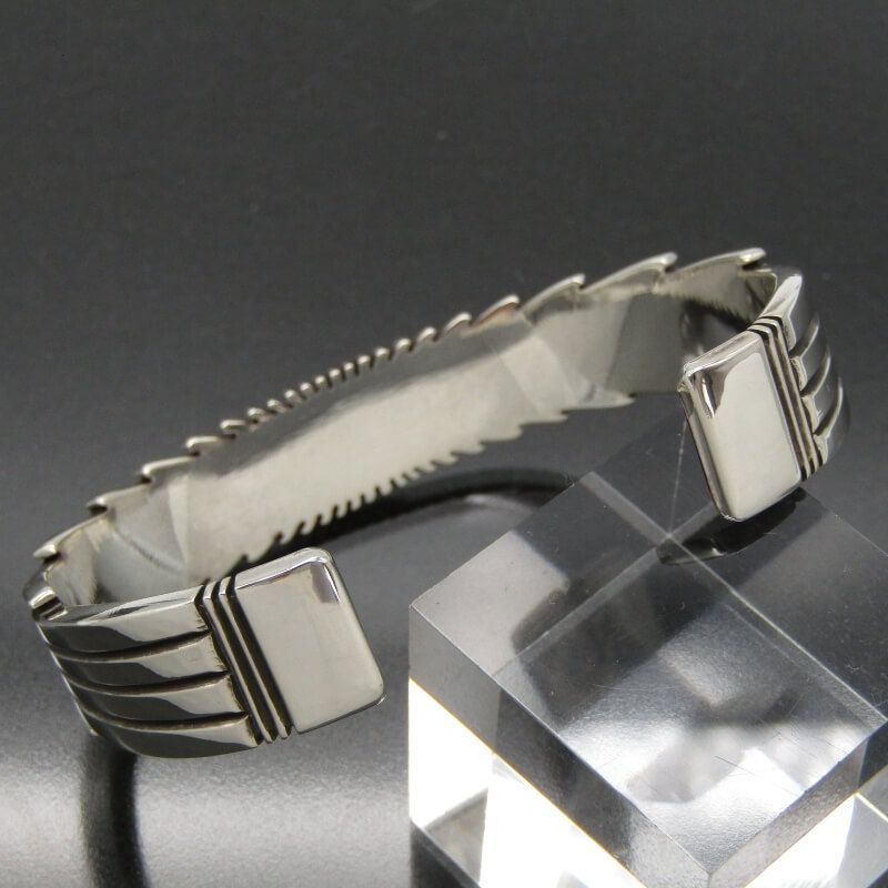 パトリシアベドニー　サンバーストバングル　パットベドニー 美品 Patricia Bedonie ナバホ族 バングル 14K サンバースト