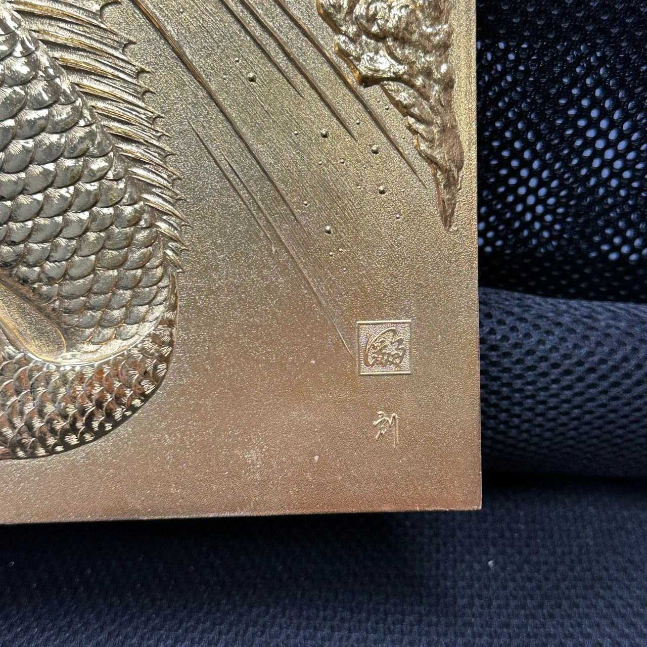 金の昇り鯉　壁掛け　鯉壁掛け　鯉　金鯉【縁起物】 金の昇り鯉 壁掛け 鯉壁掛け 鯉 金鯉【縁起物】 - メルカリ