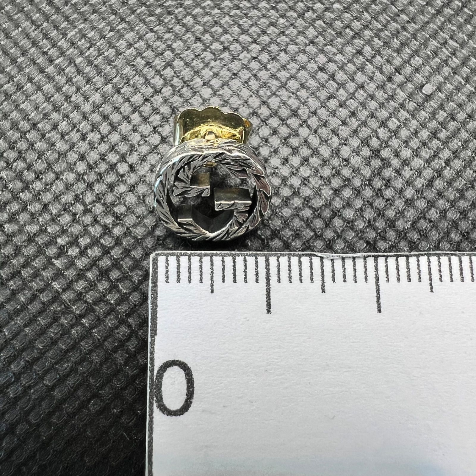 ピアス