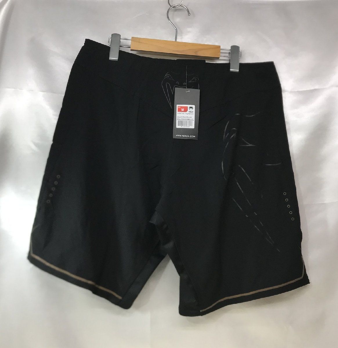 【未使用品】VENUM ヴェヌム Fight Shorts ファイトショーツ Light4.0 04263-137 サイズ：M カラー：ブラック 未使用品】VENUM ヴェヌム Fight Shorts ファイトショーツ