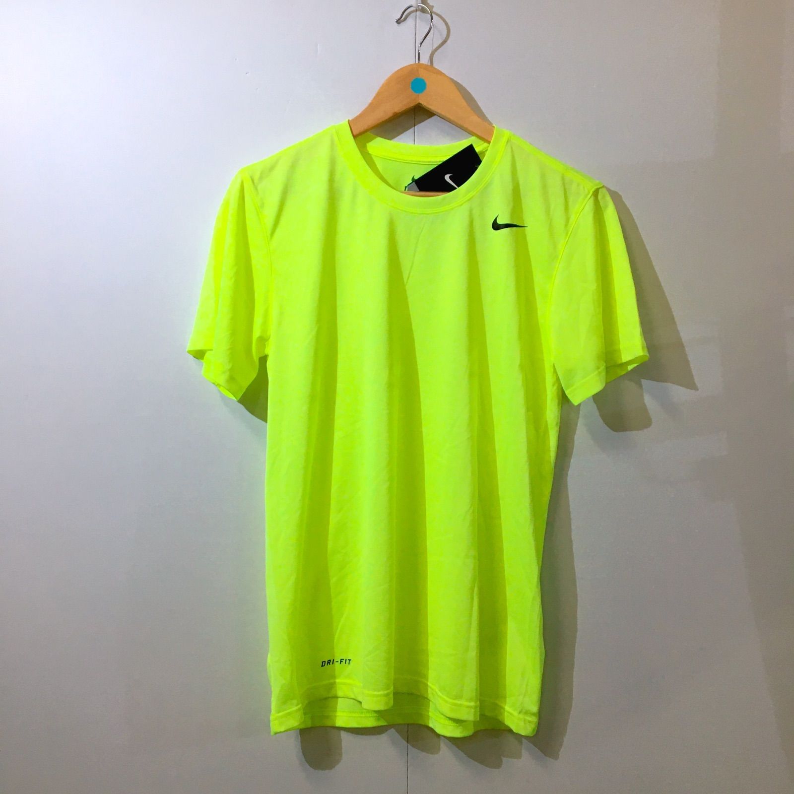 USK Nike SLIM FIT 蛍光イエロー Tシャツ USK様専用 Nike SLIM FIT 蛍光イエロー Tシャツ NIKE ナイキ DRY-FIT
