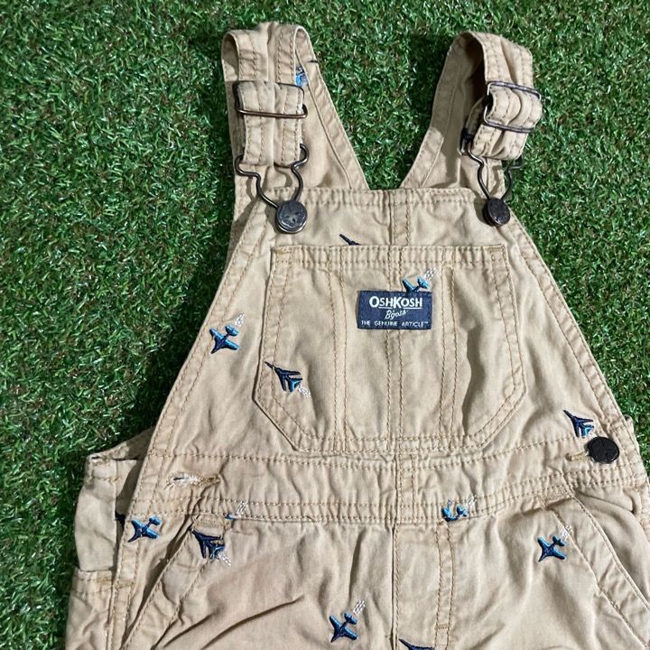 オシュコシュ 飛行機刺繍 オーバーオール 18M - メルカリ