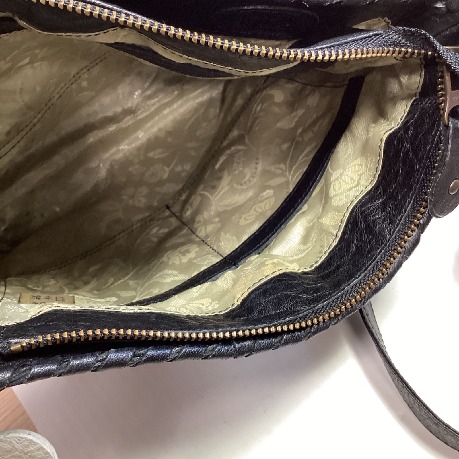 イビサIBIZA 花モチーフパッチワークデザイン レザーショルダーバッグ 