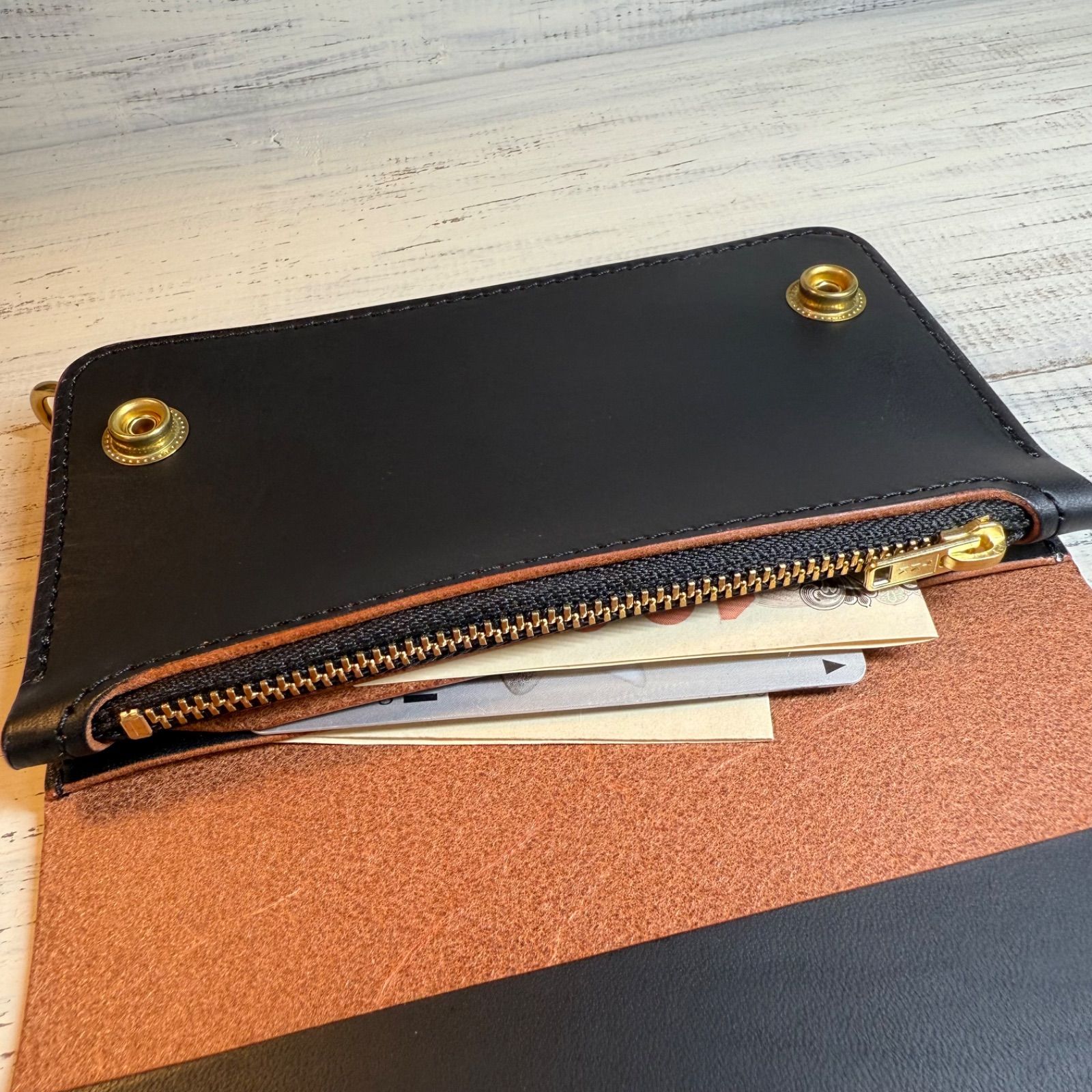 トラッカーウォレット ミドル 2層】ブラック 茶芯 北米ステア