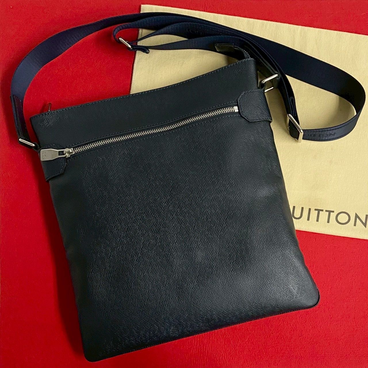 極 美品 LOUIS VUITTON ルイヴィトン サシャ タイガ レザー 本革