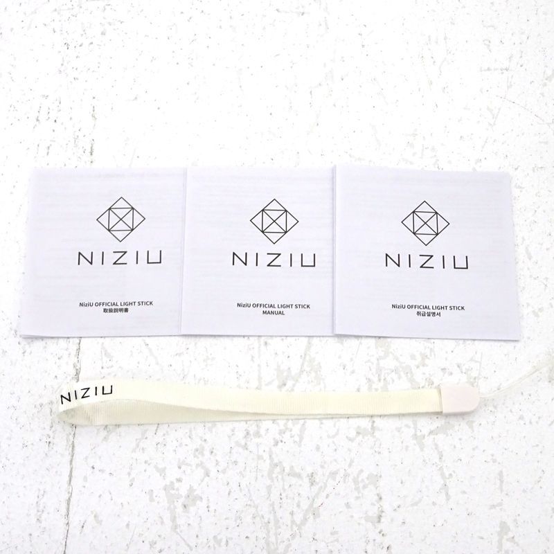三重店】NiziU OFFICIAL LIGHT STICK 公式ペンライト ライト