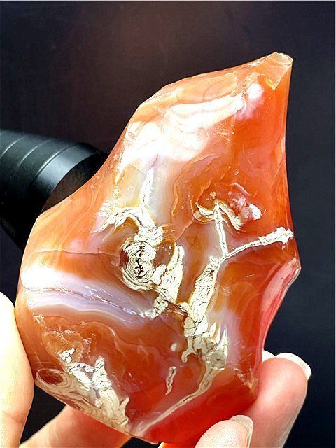 AAA級天然アゲート(メノウ 瑪瑙)原石B80Y3/43Y122A