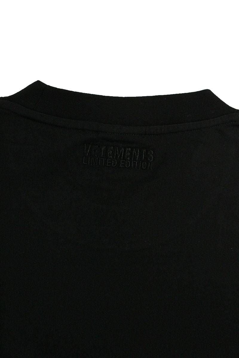 ヴェトモン  23AW  UE54TR100B BLACK ロゴプリントTシャツ  メンズ S