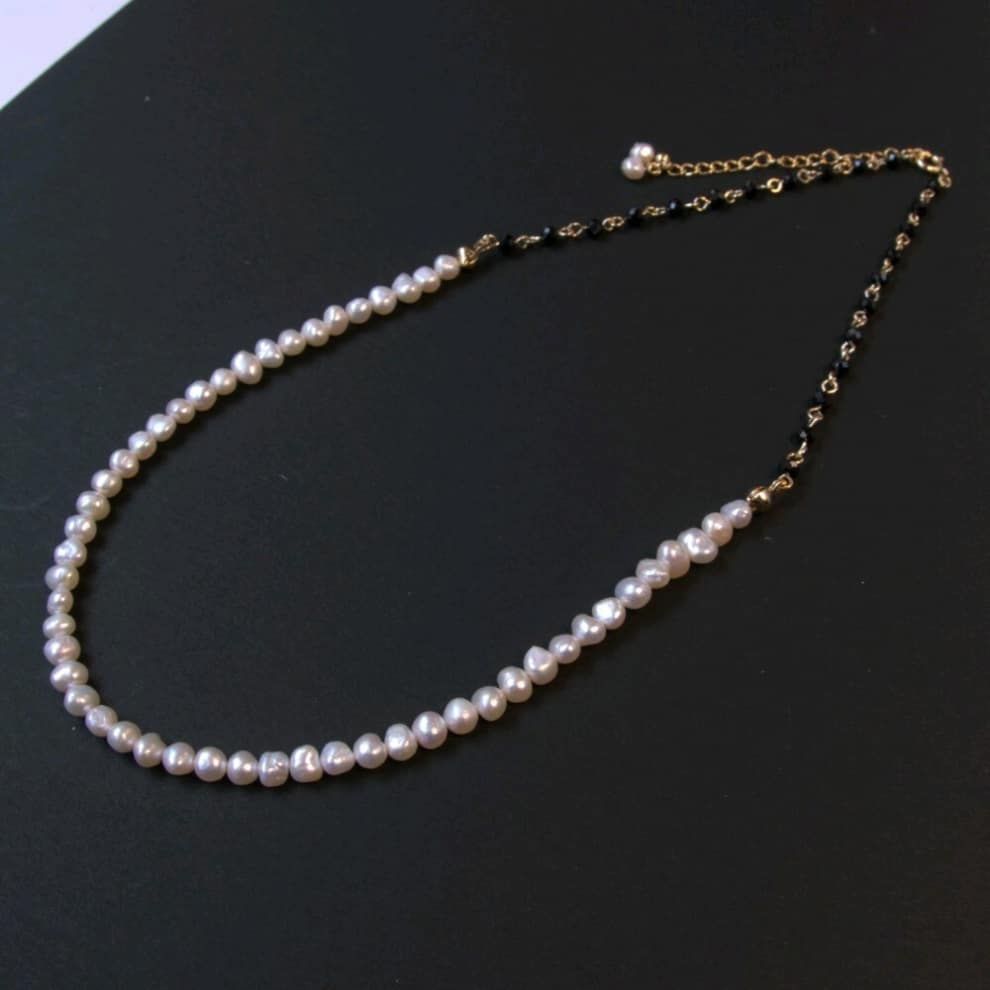 淡水パールとブラックスピネルのネックレス ♯32