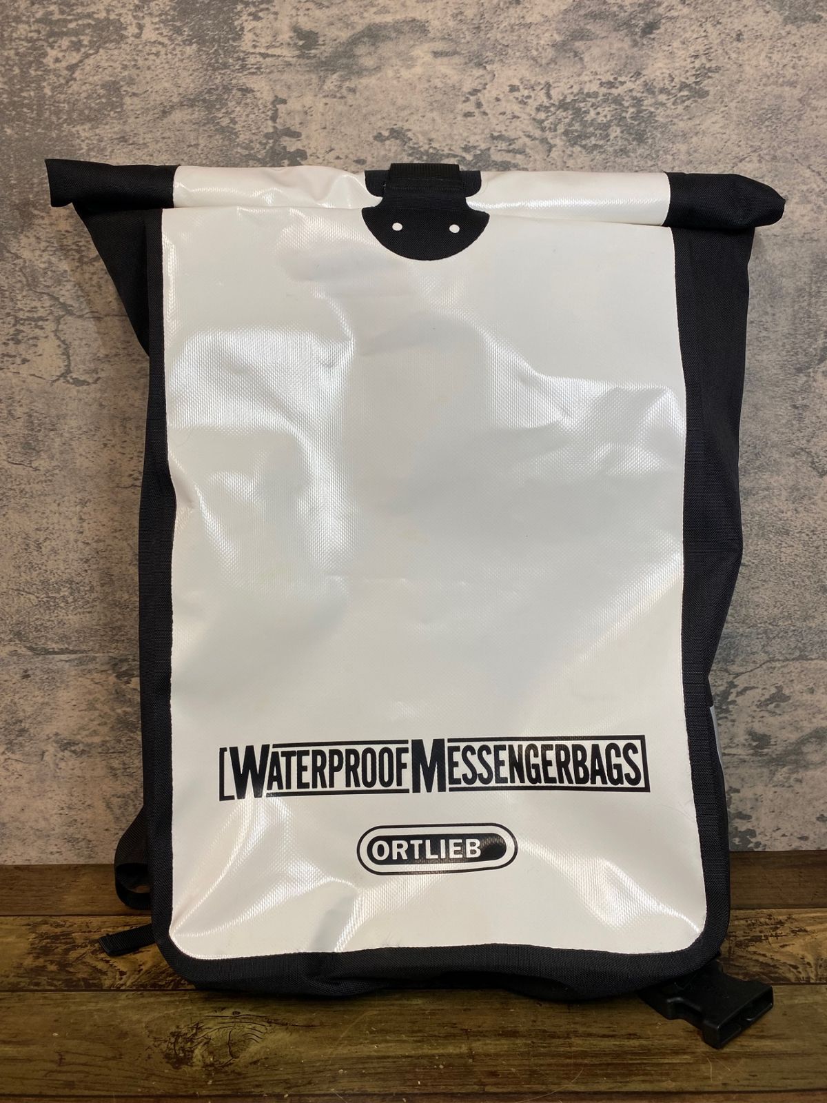 JH303 オルトリーブ ORTLIEB WATERPROOF MESSENGERBAGS バックパック 白