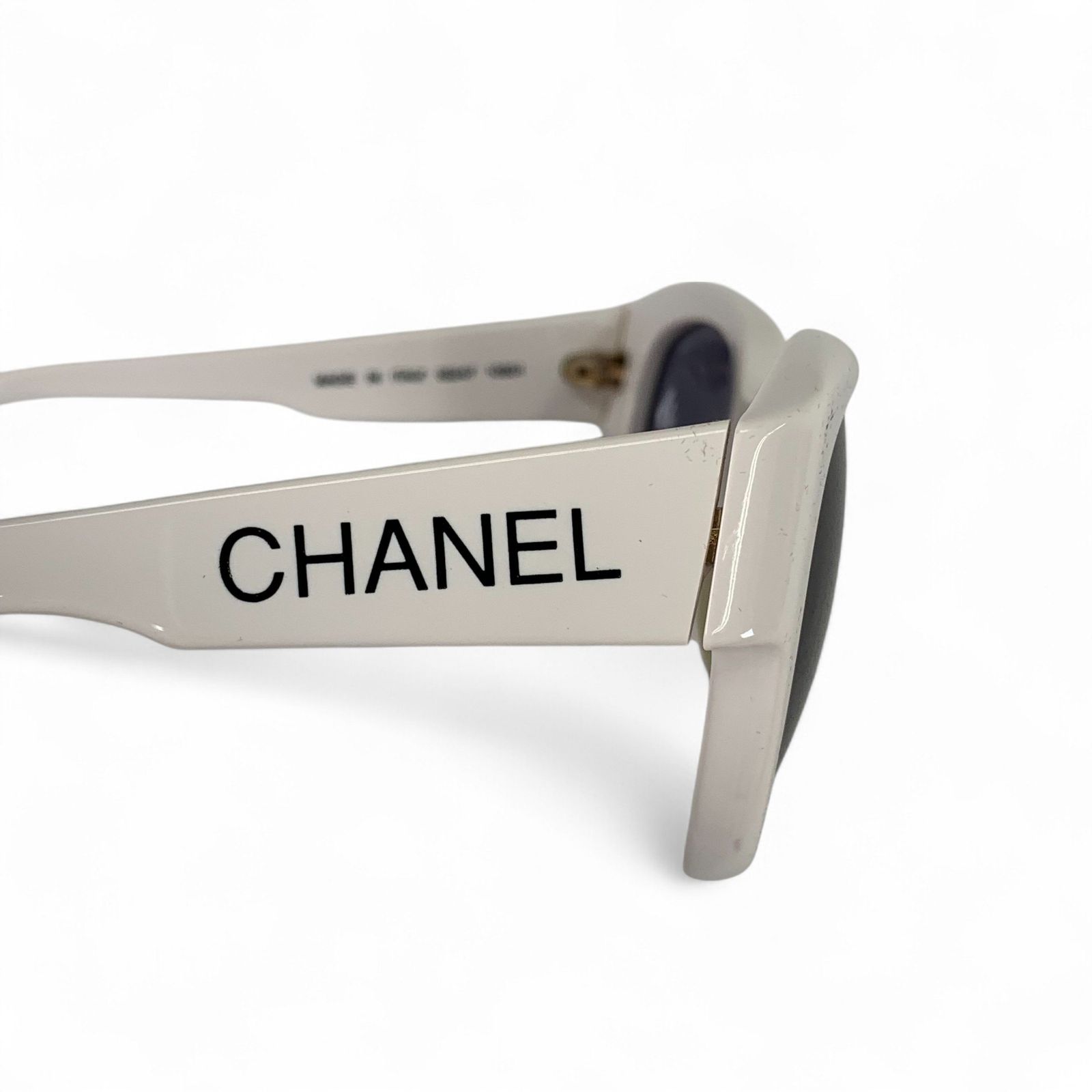 CHANEL ホワイト サングラス ケース付き loopinc2019ys_405724