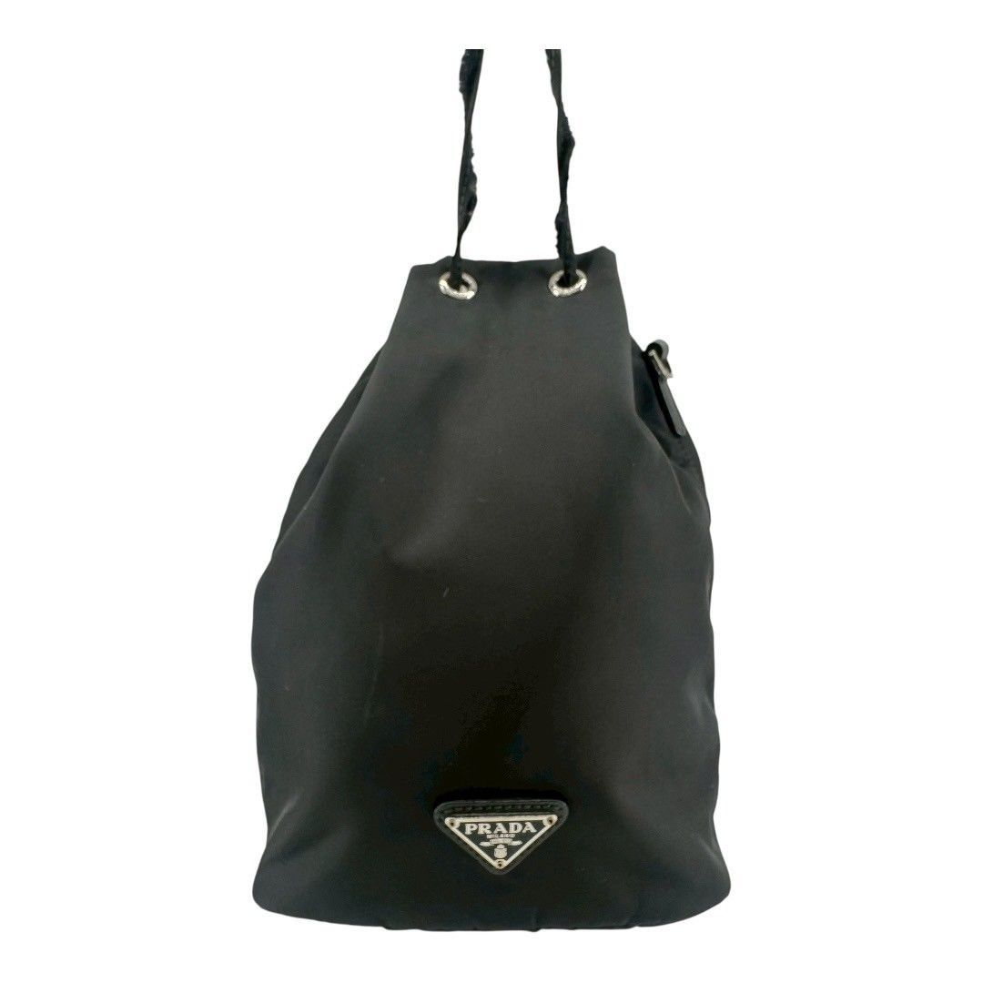極美品 PRADA 巾着ポーチ テスートナイロン 三角ロゴ ブラック PRADA ポーチ 三角ロゴ ブラック テスートナイロン ドロー