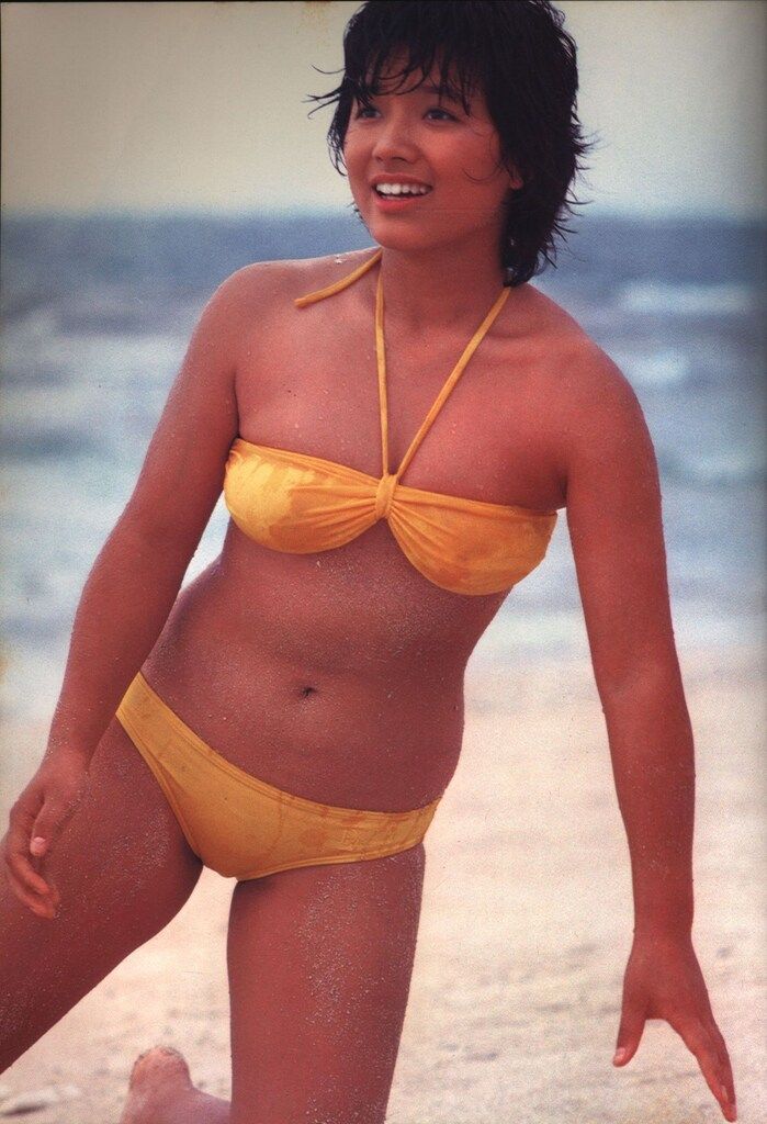 パンフレット 榊原郁恵 TOROPICAL LADY IKUE (1979年) - メルカリ