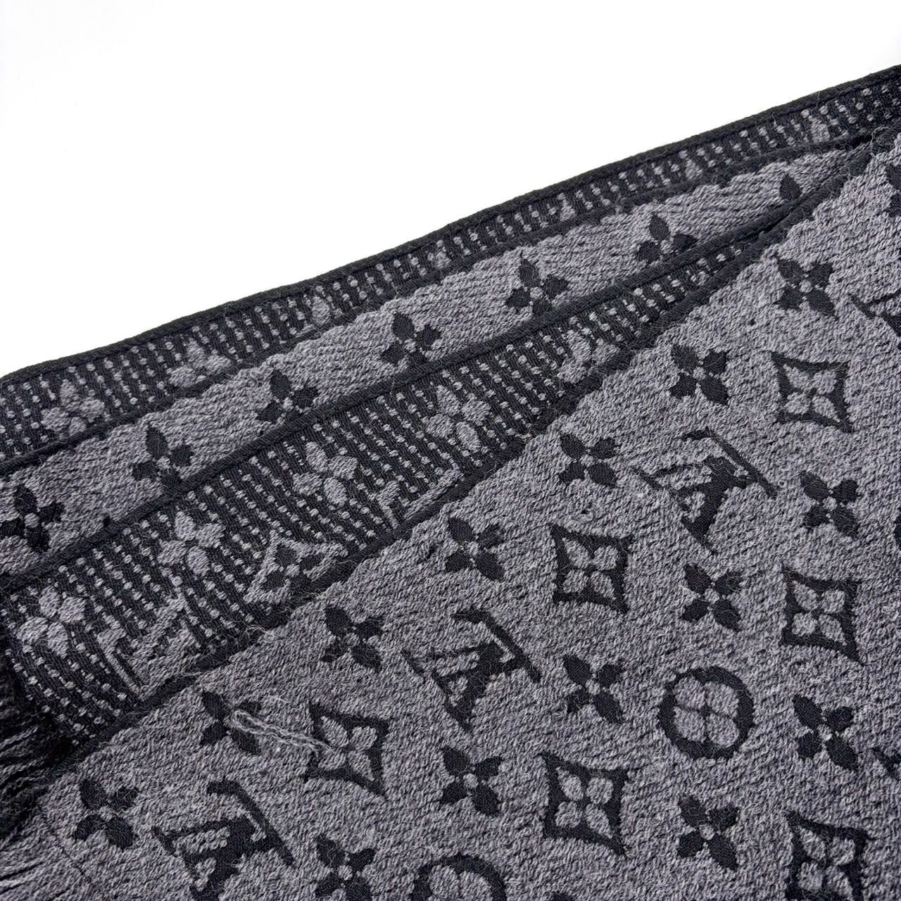 ルイヴィトン マフラー ・モノグラム クラシック (Louis Vuitton