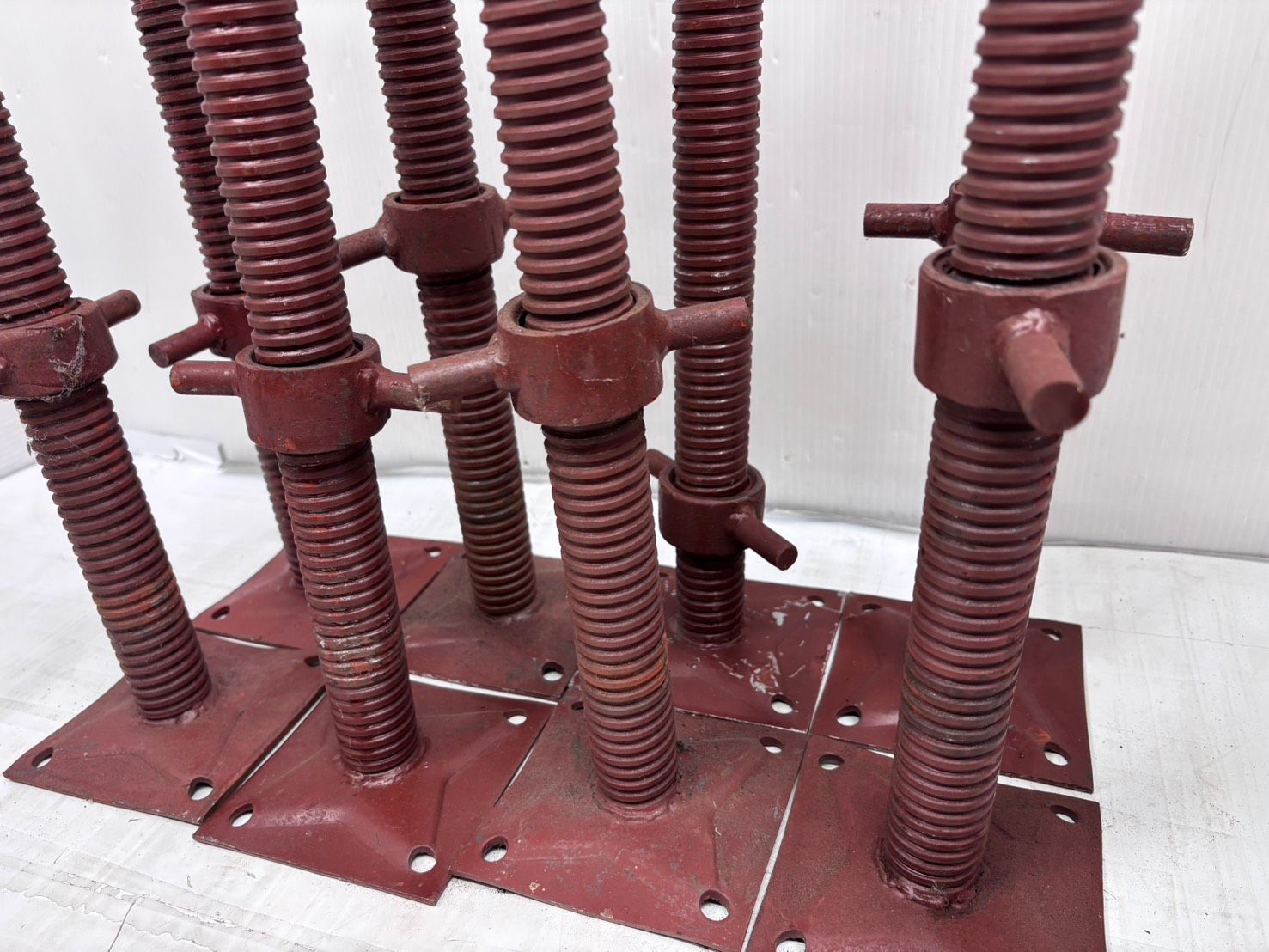  h 9436 足場 単管 ジャッキベース 足場材 固定 8本 まとめ その他 塗装