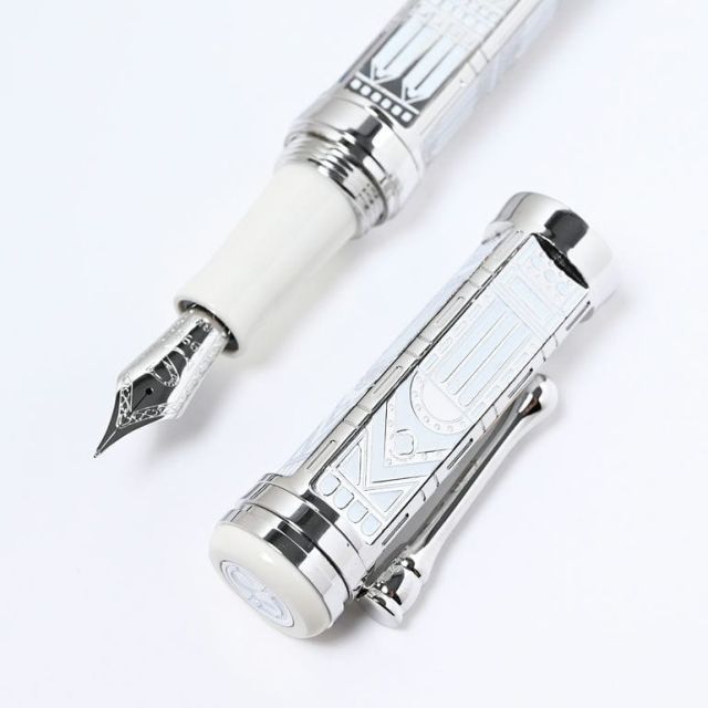 ホワイト×シルバー