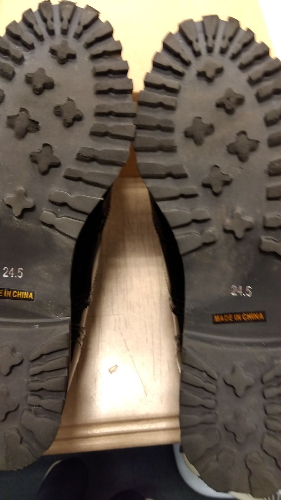 オールウェザー対応