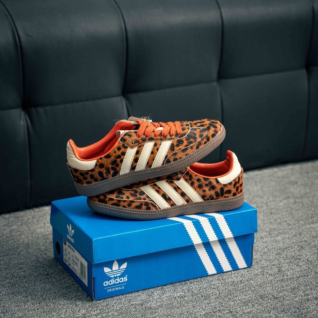 adidas Originals Women's Samba OG 