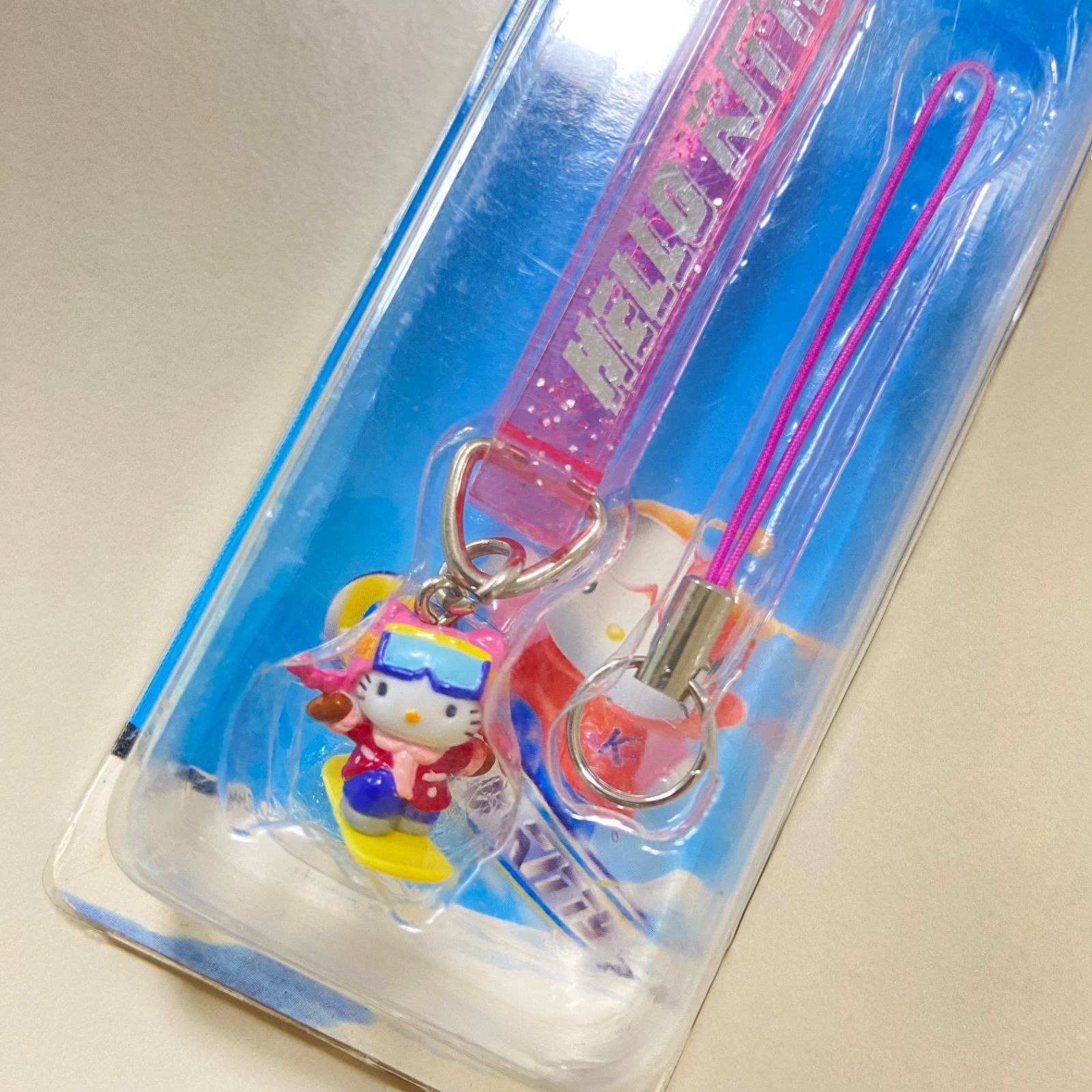 2001年製 レア★ハローキティ 冬期限定バージョン ストラップ スノーボード 2001年製 レア☆ハローキティ 冬期限定バージョン ストラップ
