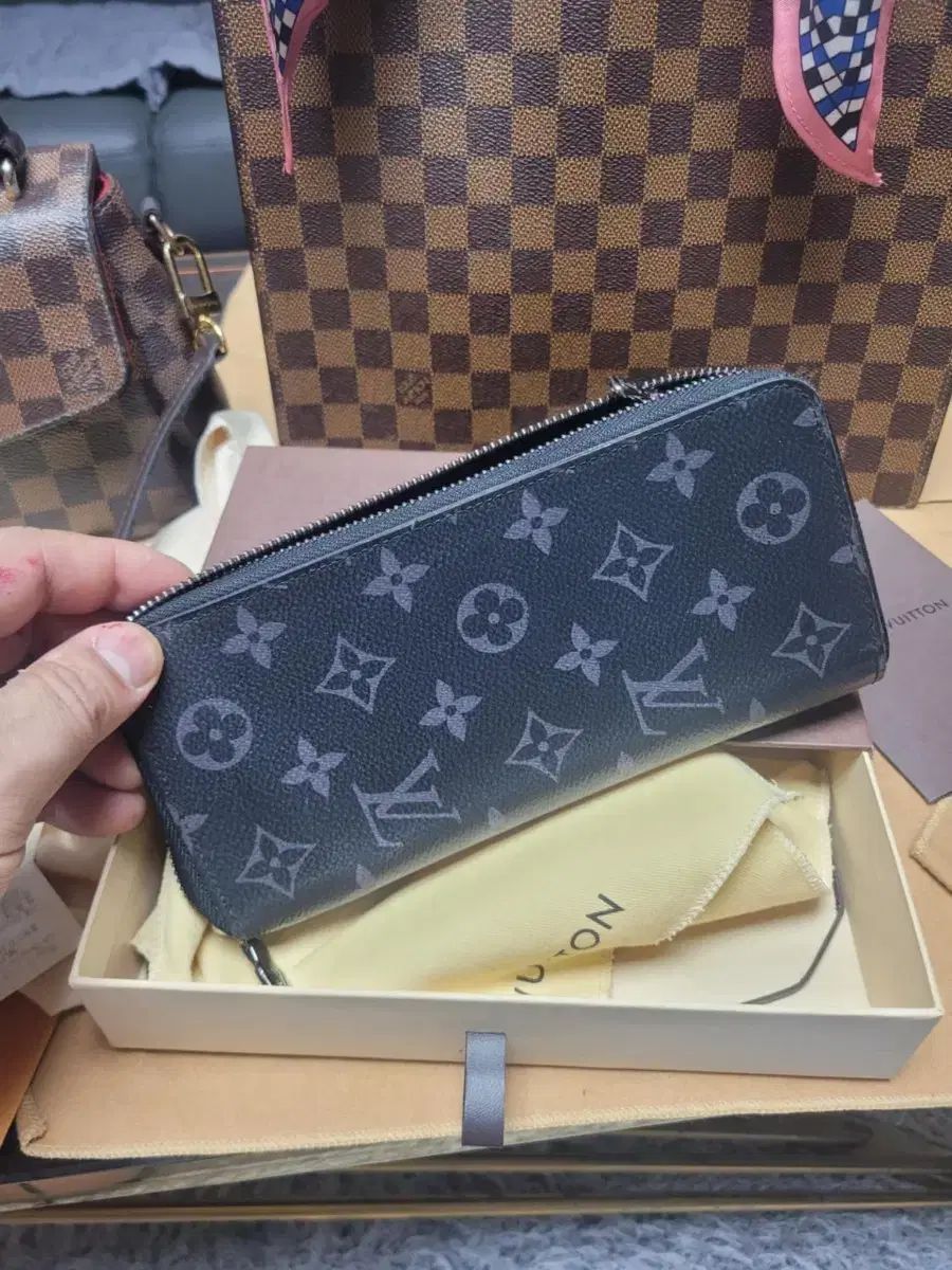 Louis Vuitton(ルイヴィトン) ダミエ 二つ折り財布 超良い 正規品 ルイ