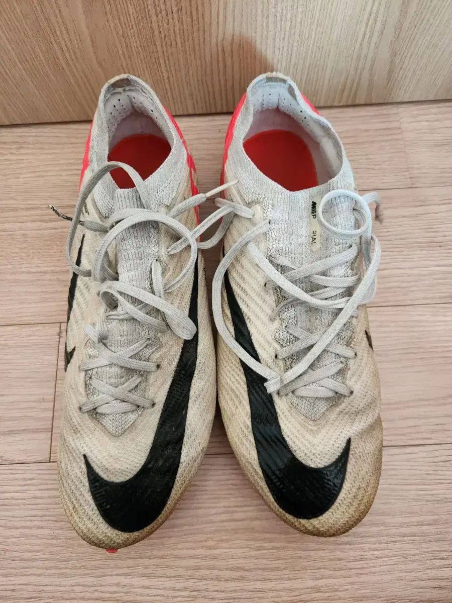 定番，品質保証 NIKE(ナイキ) マーキュリアル ヴェイパー 15 エリート プレイヤーへの支払いについて プロモーションタイプ 270 サイズ フットサルシューズ