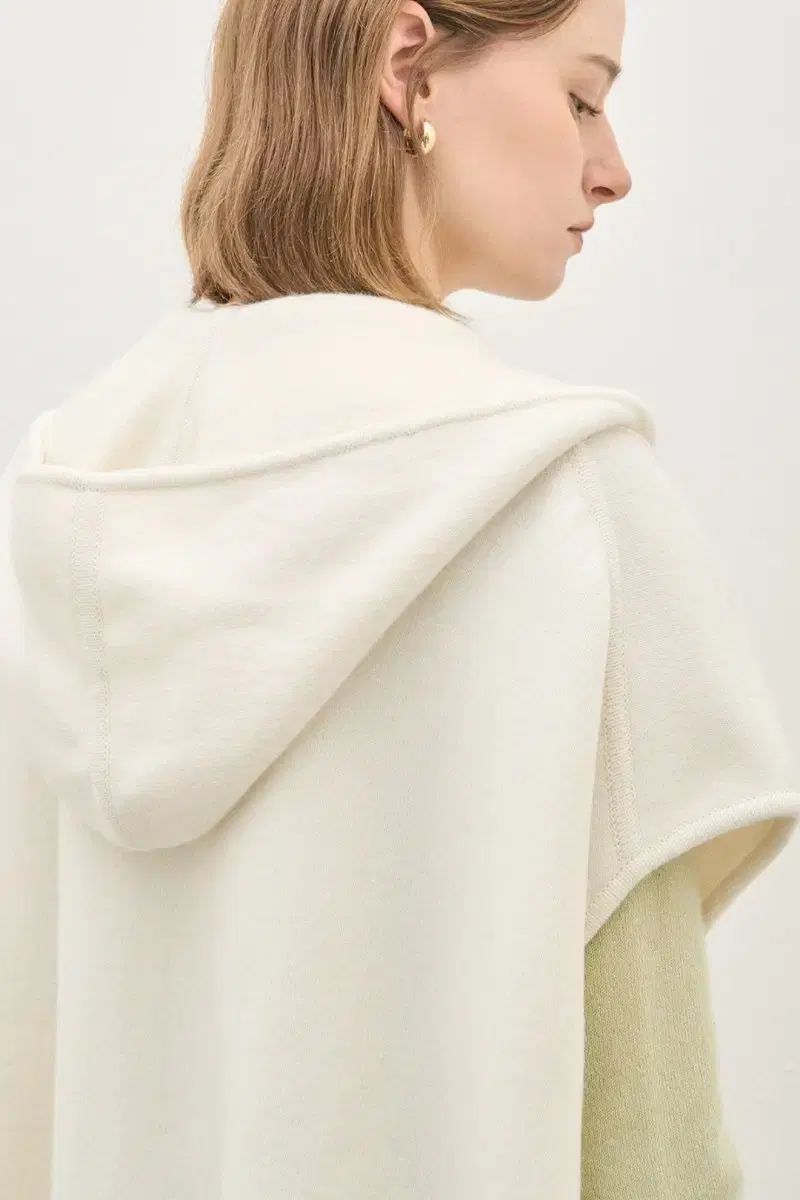 ベスト フード付き