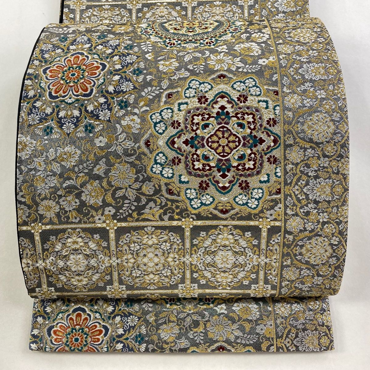 袋帯 秀品 華文 花唐草 金糸 箔 銀色 全通 正絹