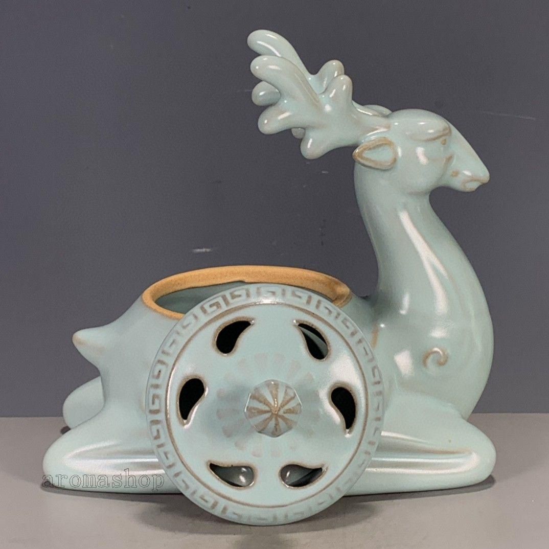 宋汝磁器浮彫り梅鹿薫香炉 香道具 装飾品 現代工芸品 美術品 置物 宋汝磁器浮彫り梅鹿薫香炉 香道具 装飾品 現代工芸品 美術品