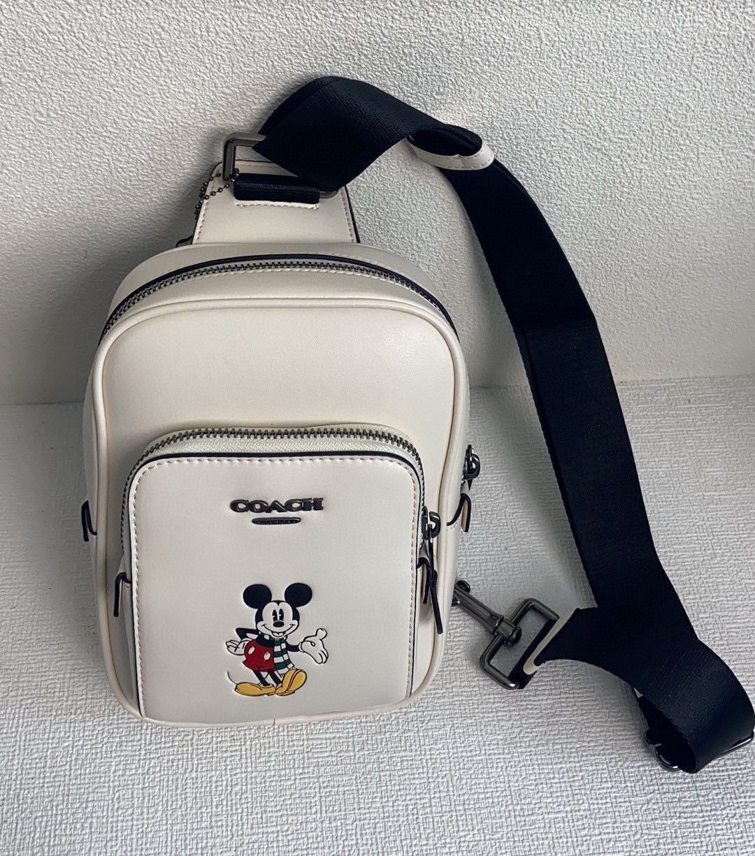 期間限定割引中】新商品 CM721 CM026 チェストバッグ COACH × Disney  