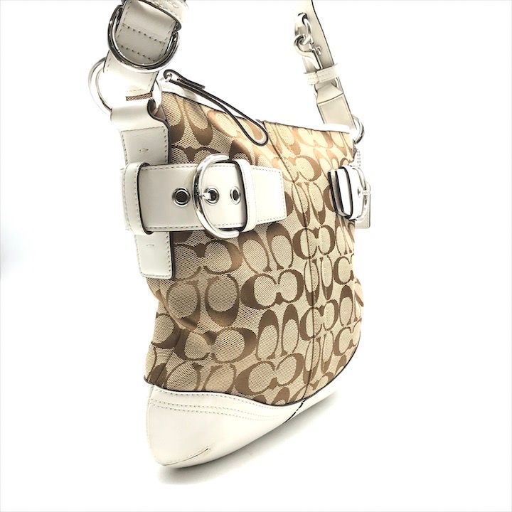 美品 COACH シグネチャー クロスボディレザーショルダーバッグ