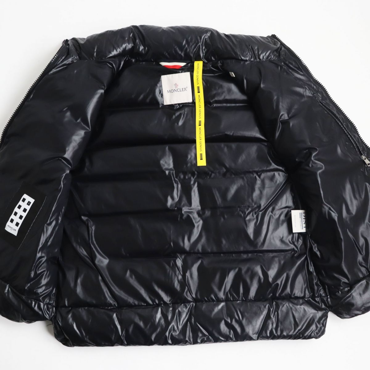 極美品○19-20AW MONCLER GENIUS 2×AWAKE NY モンクレールジーニアス