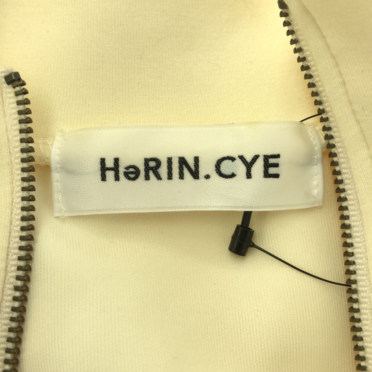 HeRIN.CYE Feels flared zip tops 定価15,000 HERIN.CYE ヘリンドットサイ 560GAT80-0840 FEELS FLARED ZIP