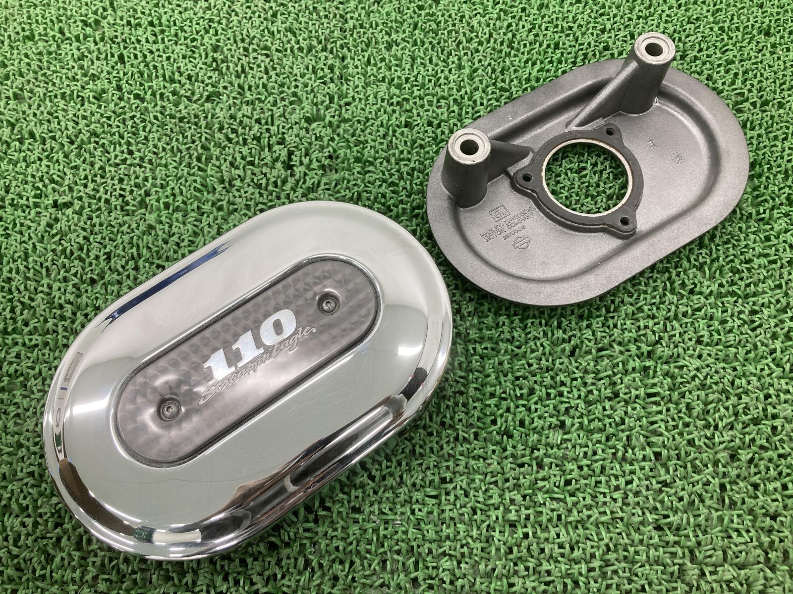 FLHRSE5ロードキングCVO エアクリーナーボックス 29700-09 ハーレー 純正 中古 バイク 部品 割れ欠け無し 品薄 希少品 車検 Genuine