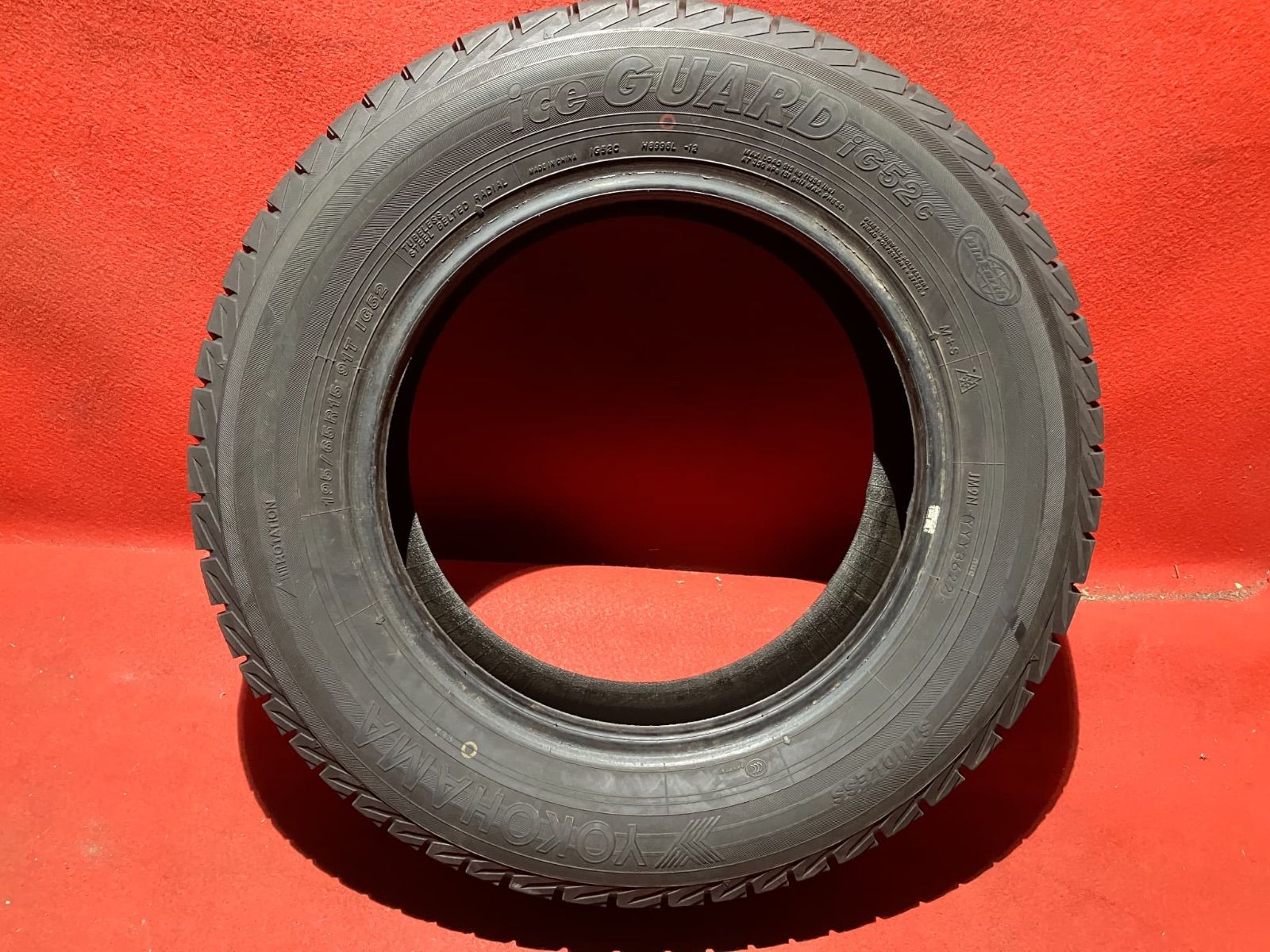 スタッドレスタイヤ