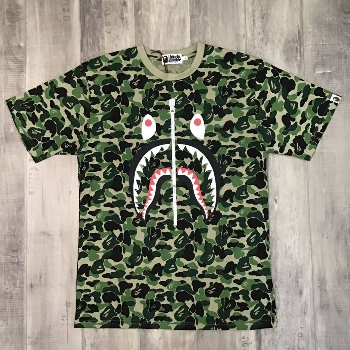 bapeシャークtシャツ - トップス