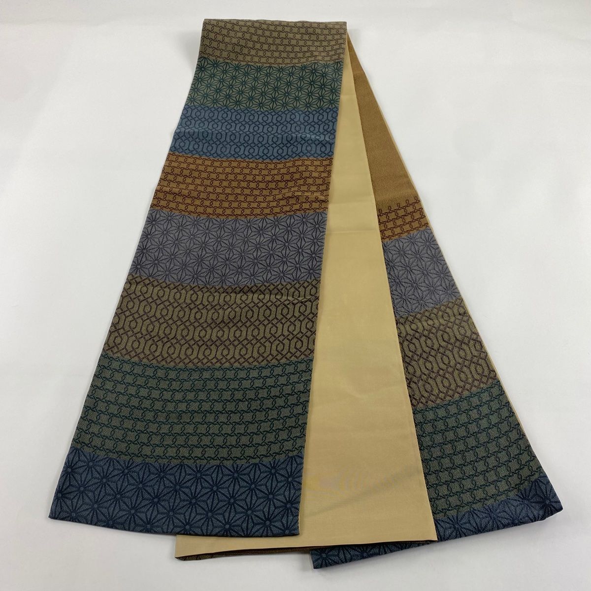 袋帯 美品 秀品 麻の葉 段縞 青灰色 六通 正絹 【中古】 - メルカリ