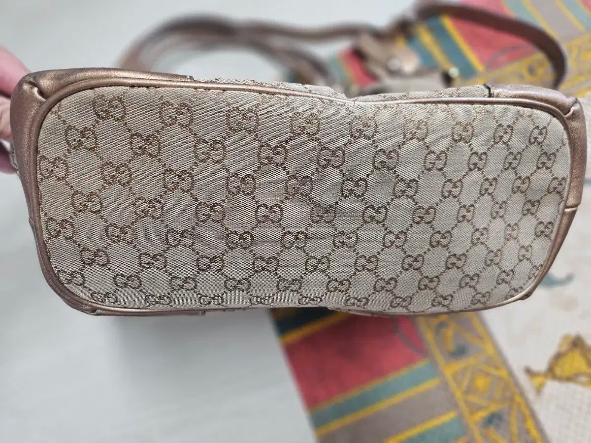 GUCCI グッチ