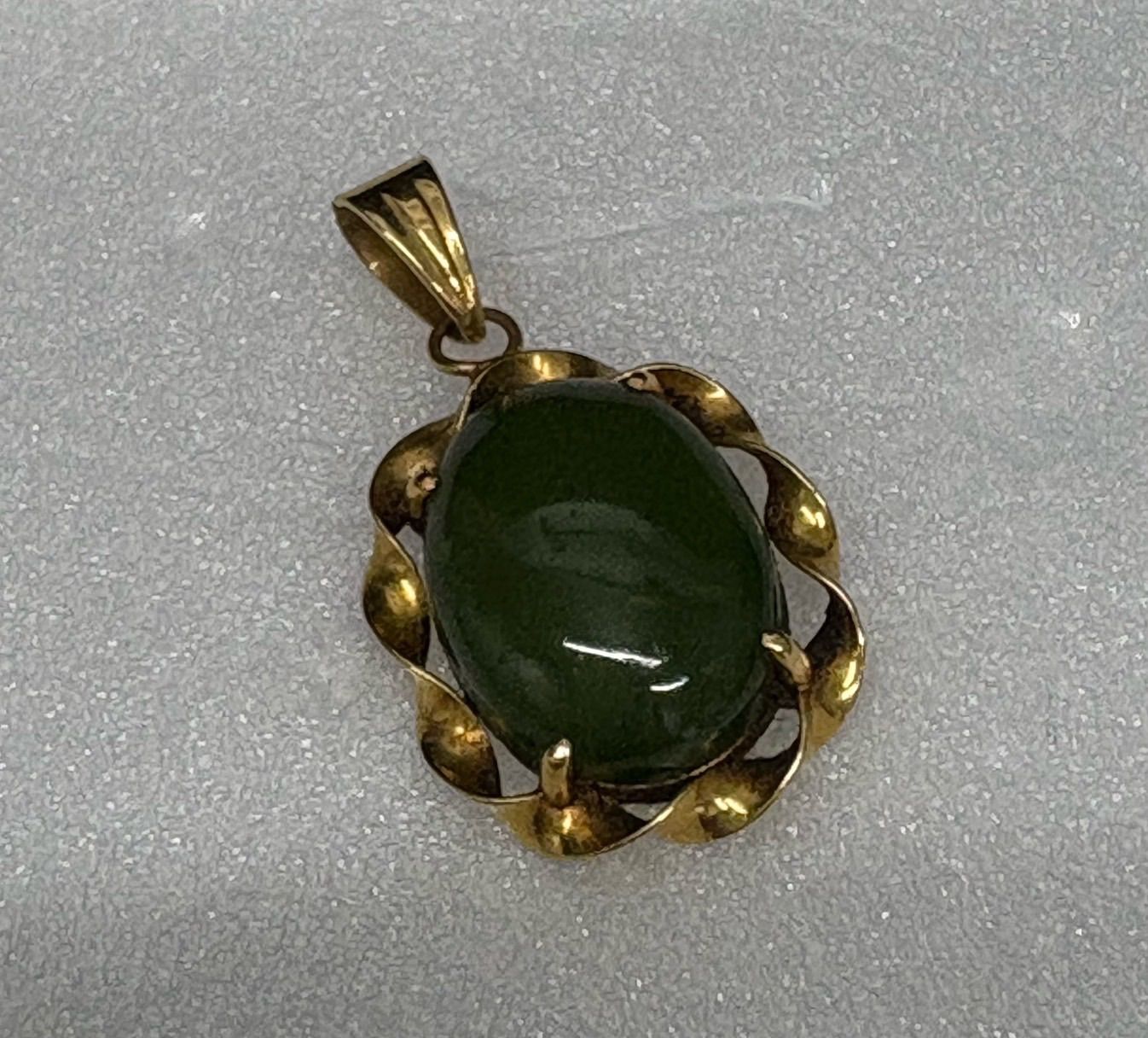 K18|ネックレストップ 緑 翡翠 チャーム アクセサリー