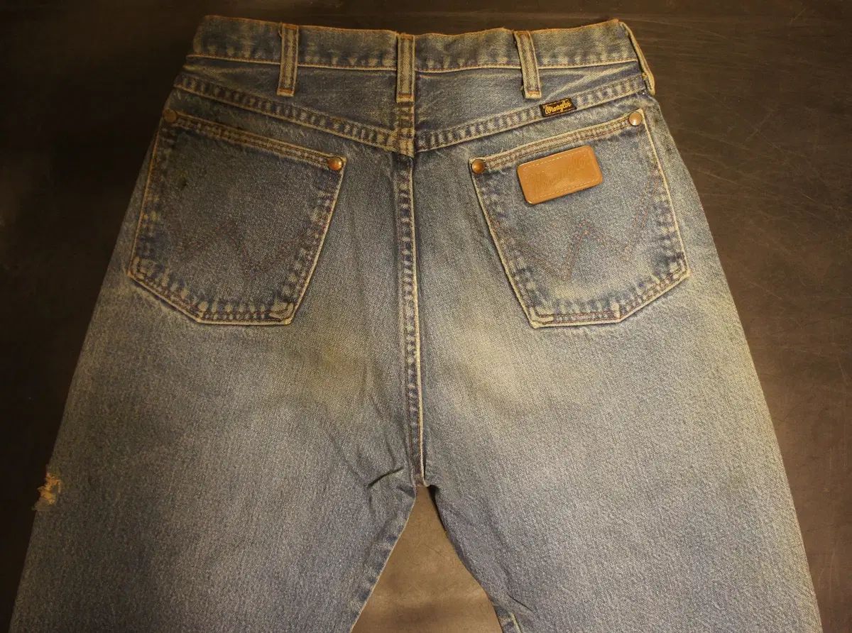 ラングラージーンズラングラー 男性用と女性用のジーンズ