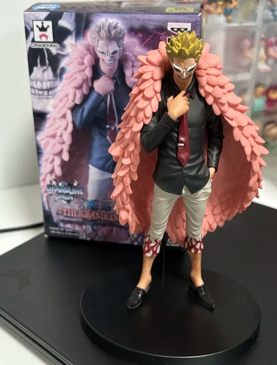 ワンピースフィギュア ドフラミンゴ THE GRANDLINE MEN 超激レア》ONE