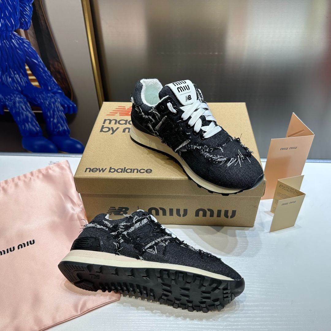 即購入不可 レデイースミュウミュウmiumiu New Balanceスニーカー箱付 人気 - メルカリ