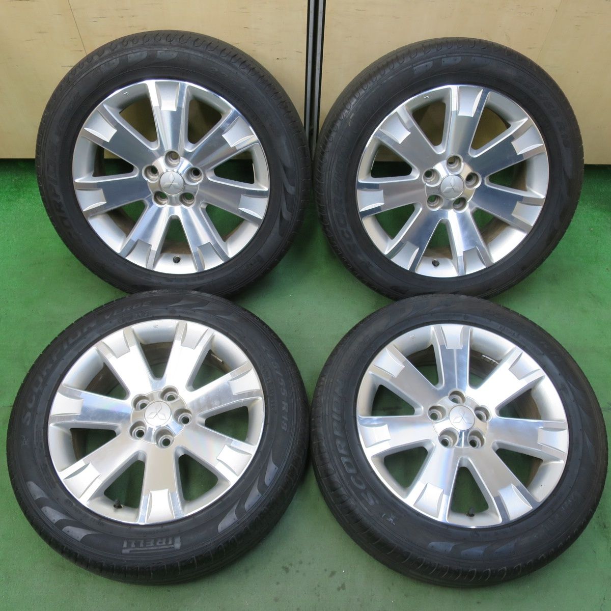 4本価格 三菱 デリカ D 5 純正 225 55R18 ピレリ スコーピオン VERDE 18インチ D5 PCD114.3 5H 5091102イノ