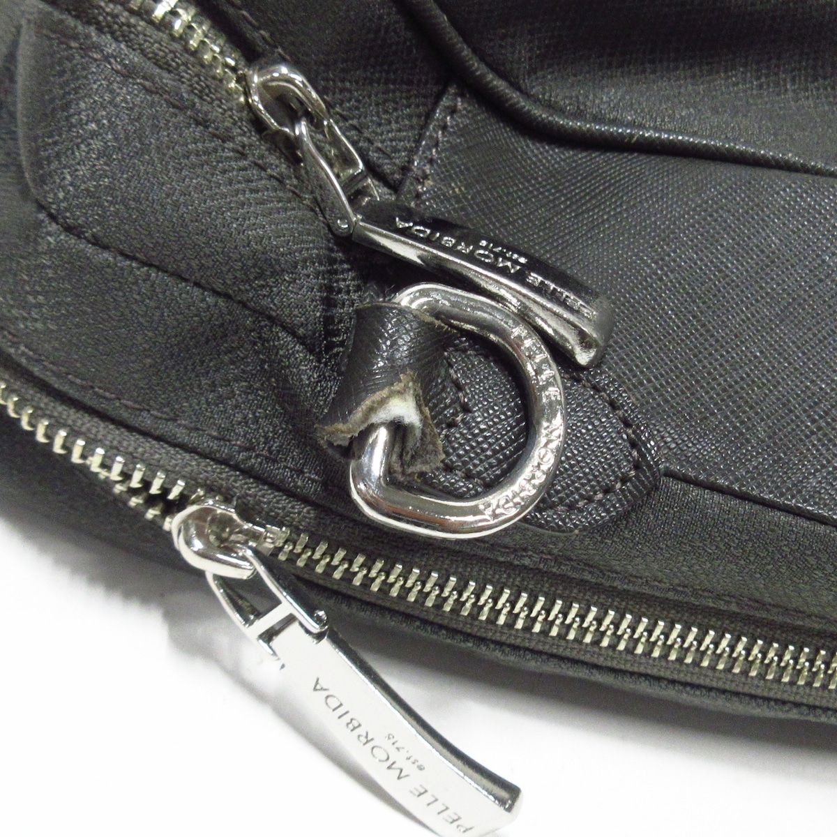 - ダークグリーン×黒