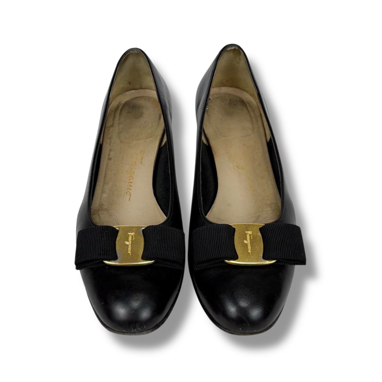 サルヴァトーレフェラガモ Salvatore Ferragamo パンプス ヴァラリボン  