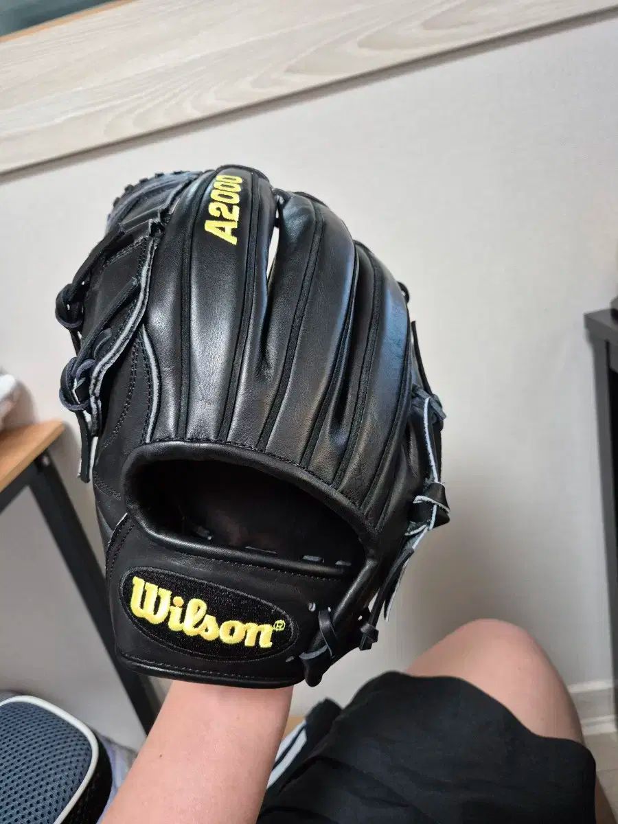 Wilson A2000